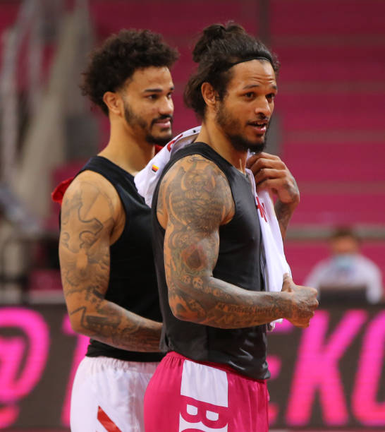 晒出赴美照 晒出赴美照